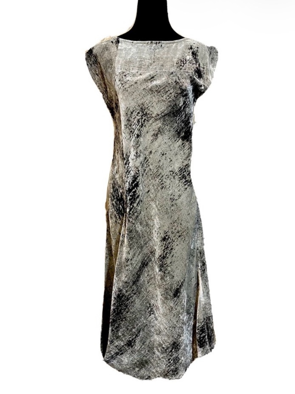 Babette SF Silver Gray Velvet Cap-Sleeve Midi Dress